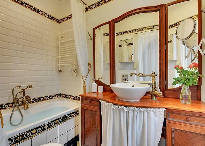 Grand - Monte Cassino Blanco Appartement *